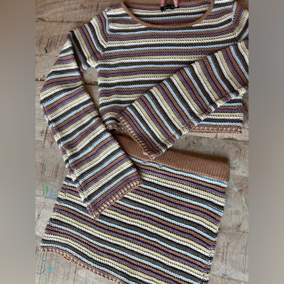 NWOT Fading Light Striped Crochet Sweater Set - Picture 6 of 11